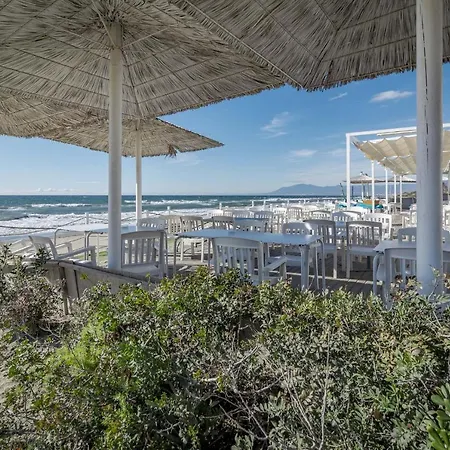 Apartment Modern Close To The Beach, Elviria Marbella